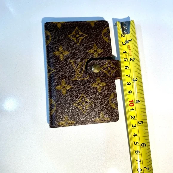 REDUCED Authentic 💯 Louis Vuitton small Monogram address notebook w/ pencil. - Picture 6 of 7